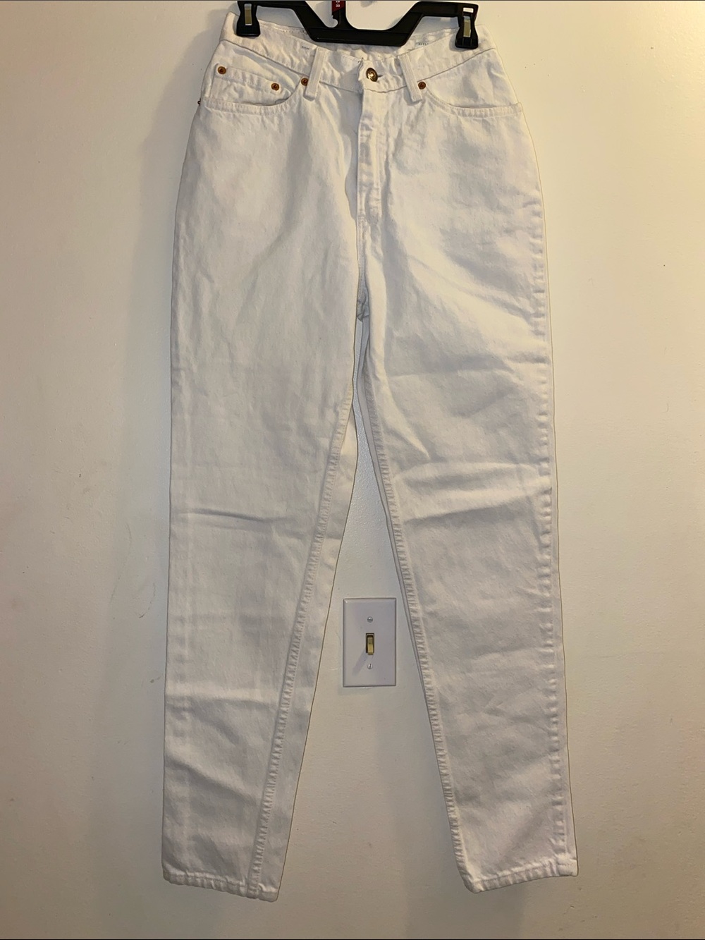 Levi's Vintage 17512 White High Rise Tapered Mom Jeans | Size 9M